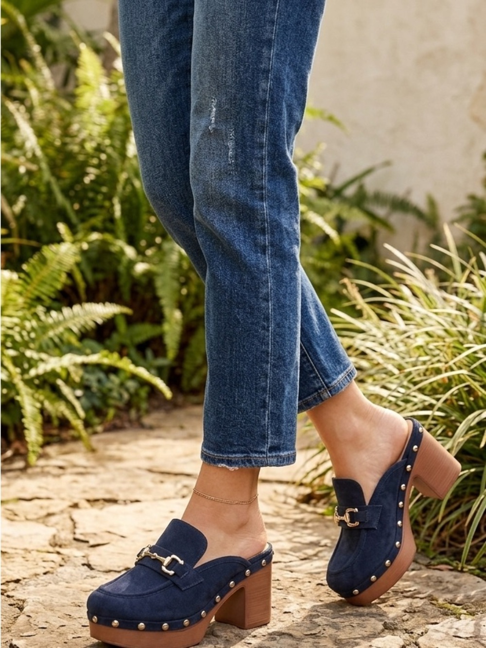 Journee Collection Greta Navy faux Suede Studded Mules – Horsebit Clogs – Sz 7
